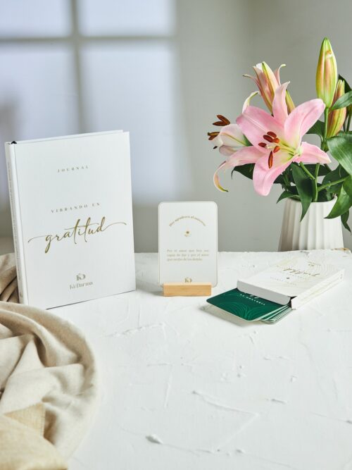 Combo Journal + Cartas Vibrando con Gratitud
